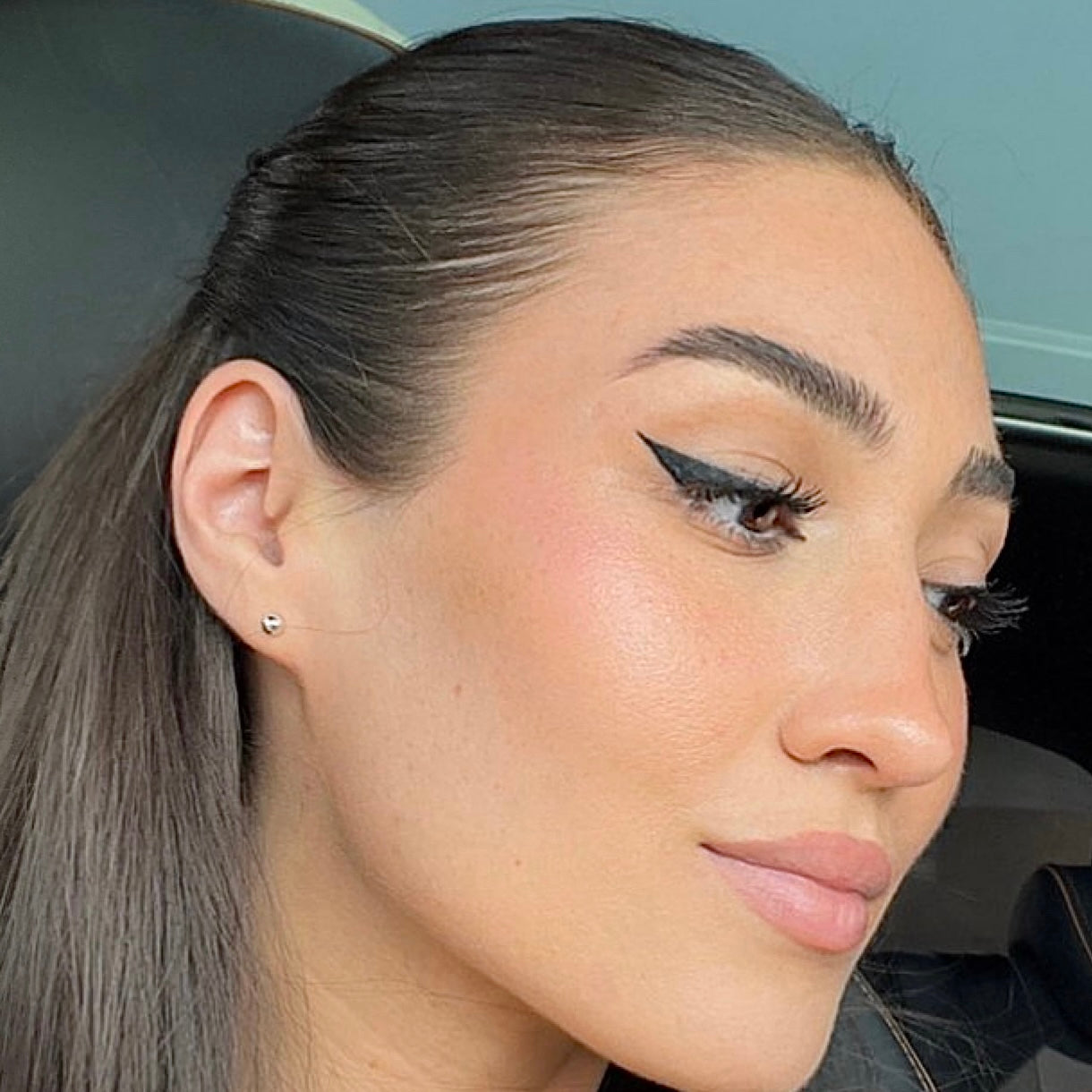 EASY WING Liquid Eyeliner Black